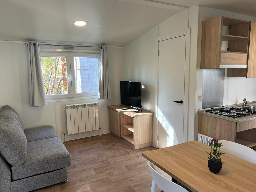 Bungalows & Albergue La Playa Логроньо Екстериор снимка