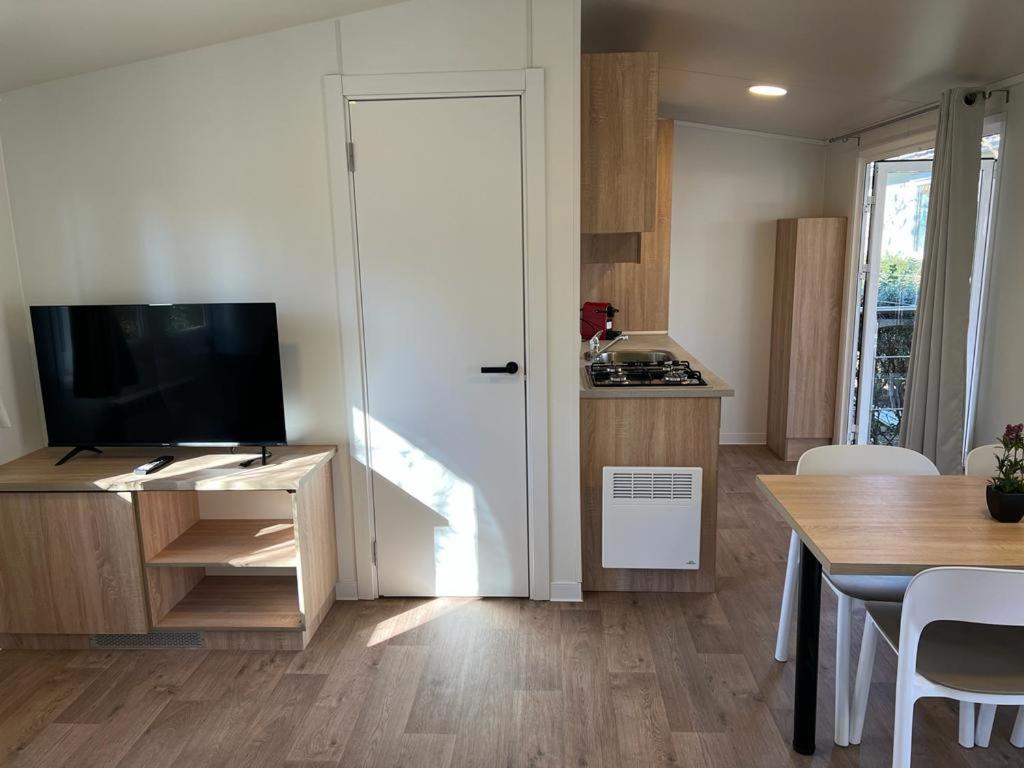 Bungalows & Albergue La Playa Логроньо Екстериор снимка