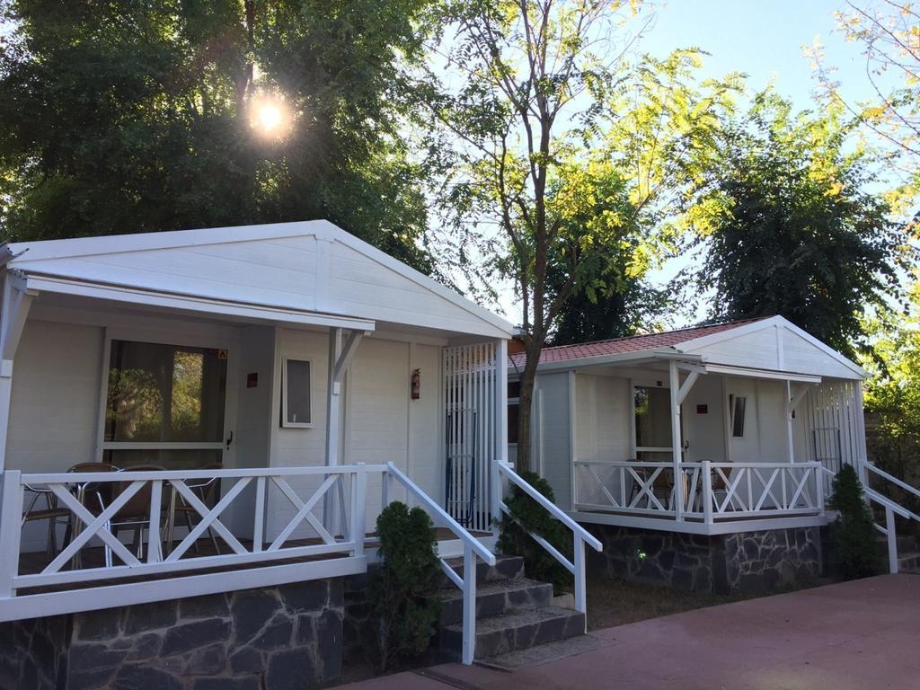 Bungalows & Albergue La Playa Логроньо Екстериор снимка