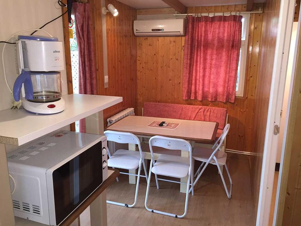 Bungalows & Albergue La Playa Логроньо Екстериор снимка